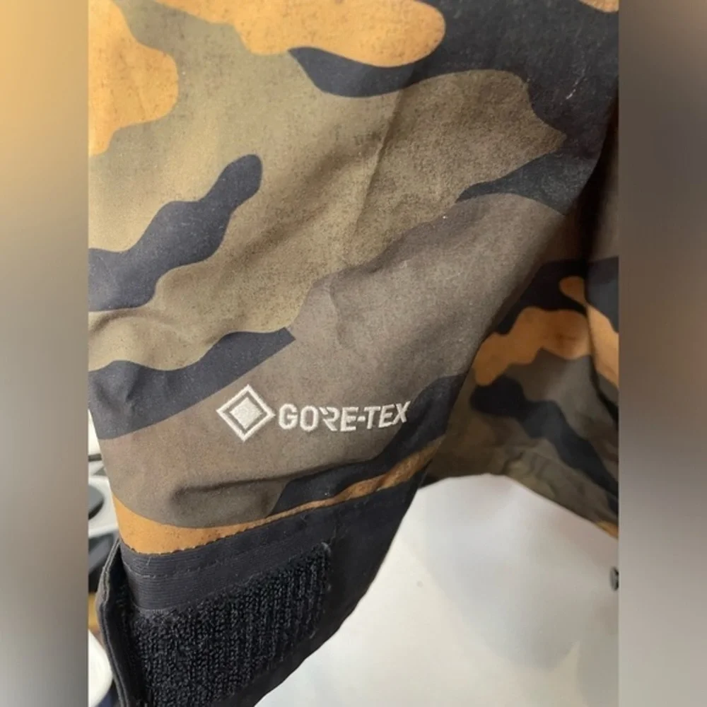 The North Face 1990‎ Mountain Jacket GTX Camo size xl